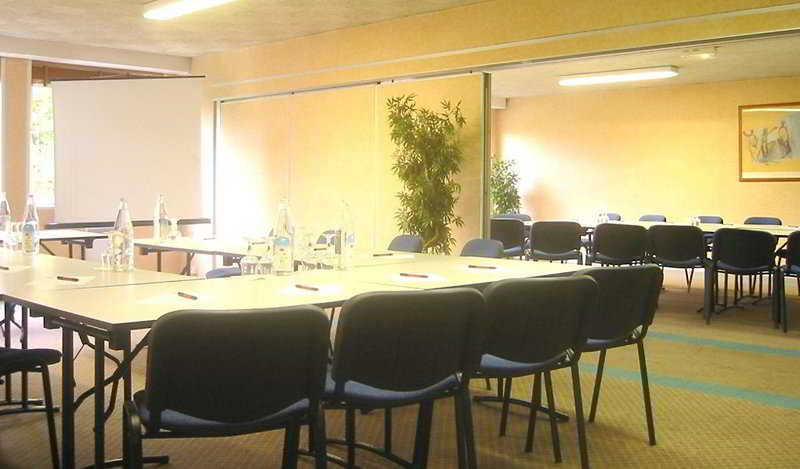 Kyriad Lille Est - Villeneuve D'Ascq מראה חיצוני תמונה